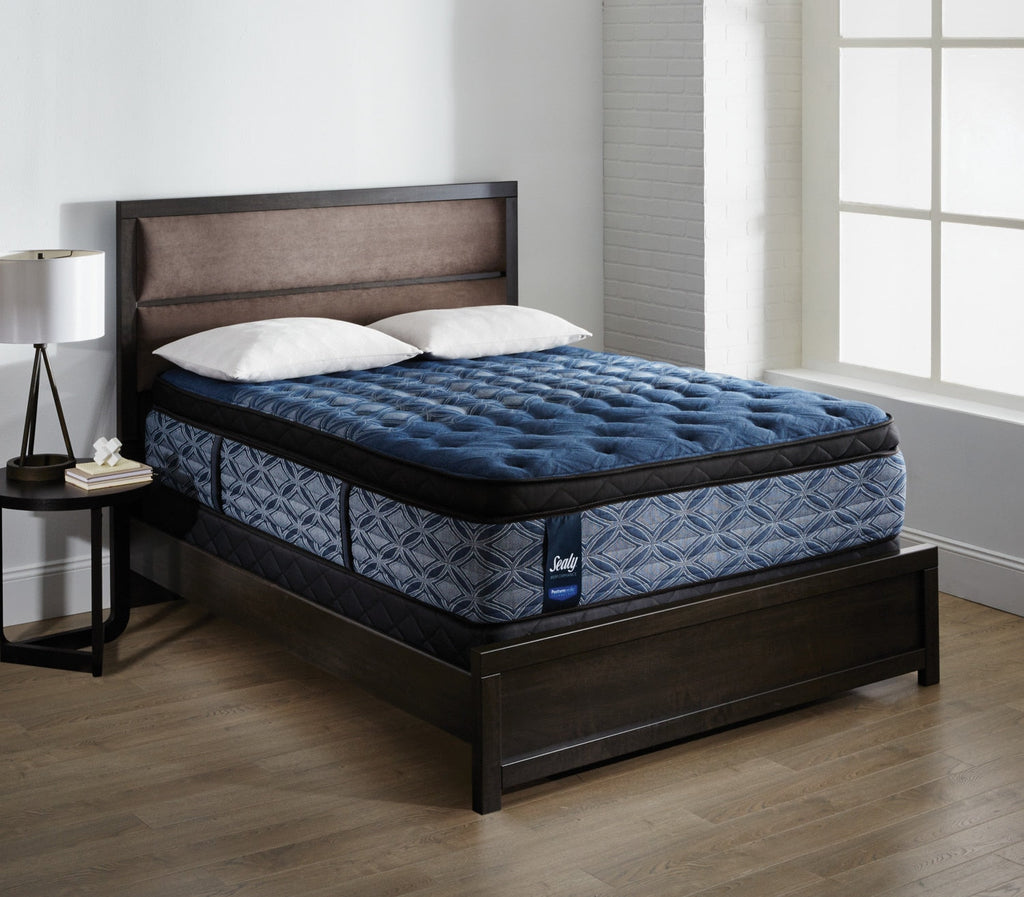 Sealy Posturepedic Performance Plus Mornington Medium Euro Pillow-Top Queen Mattress Set|Ensemble semi-ferme à Euro-plateau épais Mornington Posturepedic Performance Plus Sealy pour grand lit