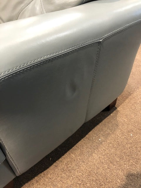Vita 100% Genuine Leather Sofa – Sea Foam|Sofa Vita en cuir 100 % véritable - écume de mer|VITA-S - Open-Box