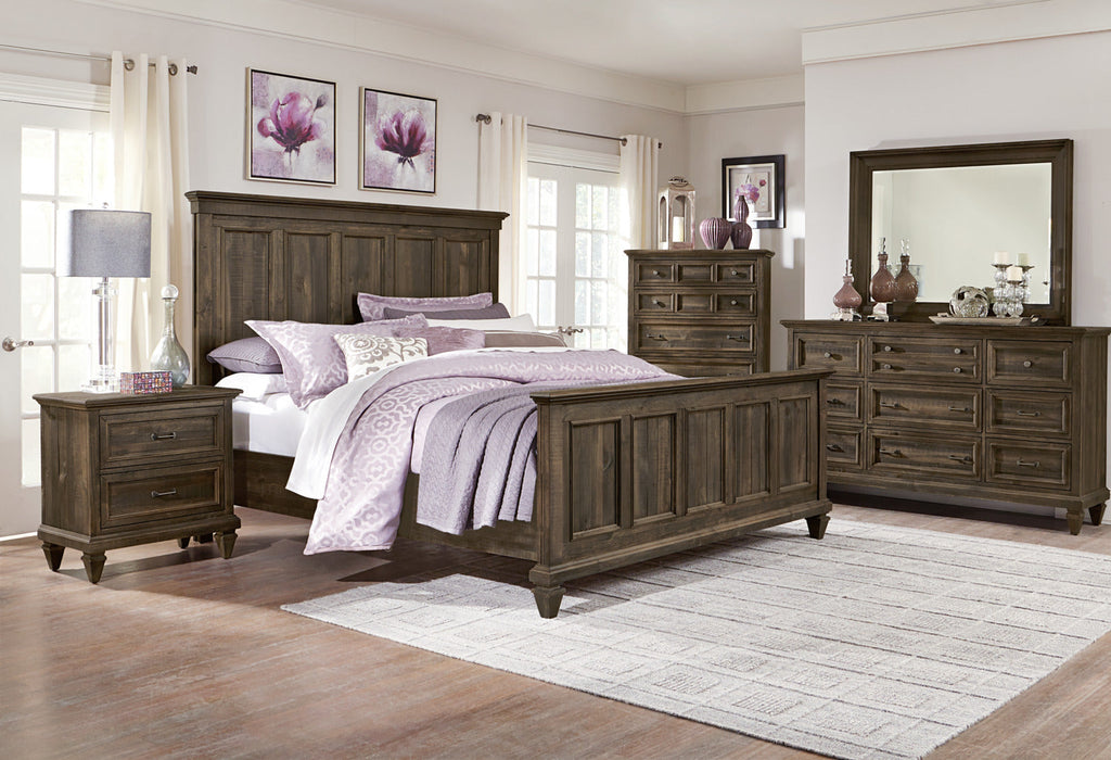 Calistoga 4-Piece King Bed and Chest Package – Weathered Charcoal|Ensemble Calistoga 4 pièces avec très grand lit et commode verticale - anthracite vieilli