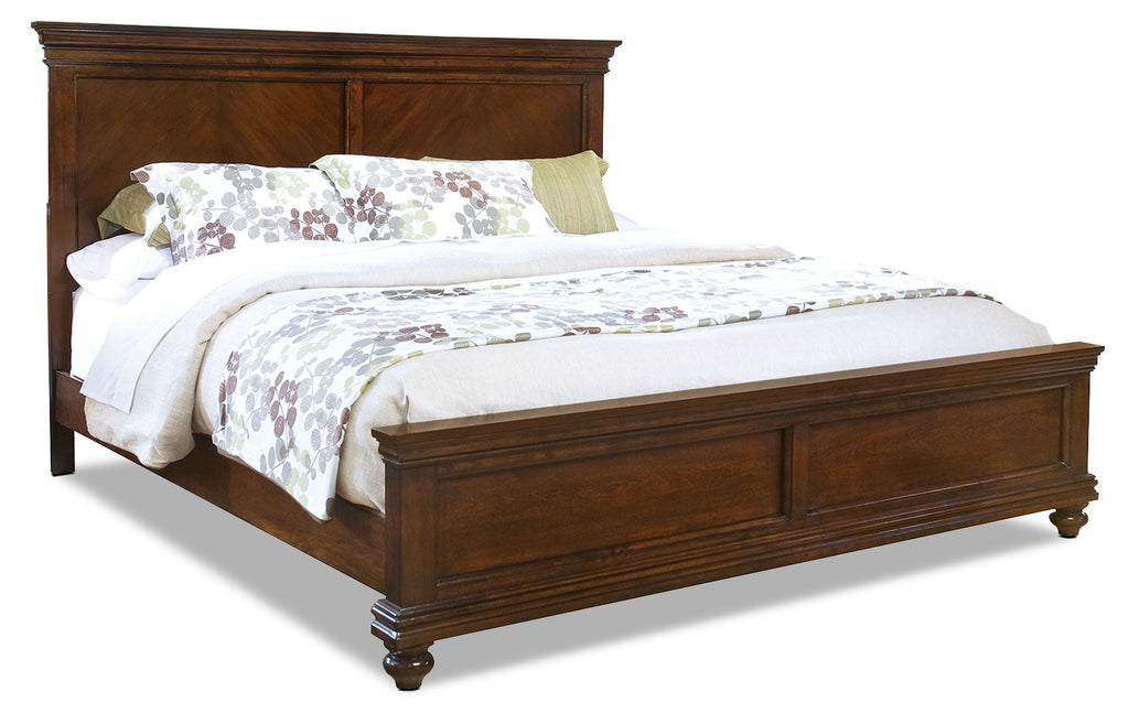 Bridgeport 4-Piece Queen Bed and Chest Package – Cherry|Ensemble de chambre à coucher Bridgeport 4 pièces avec grand lit et commode verticale - cerisier